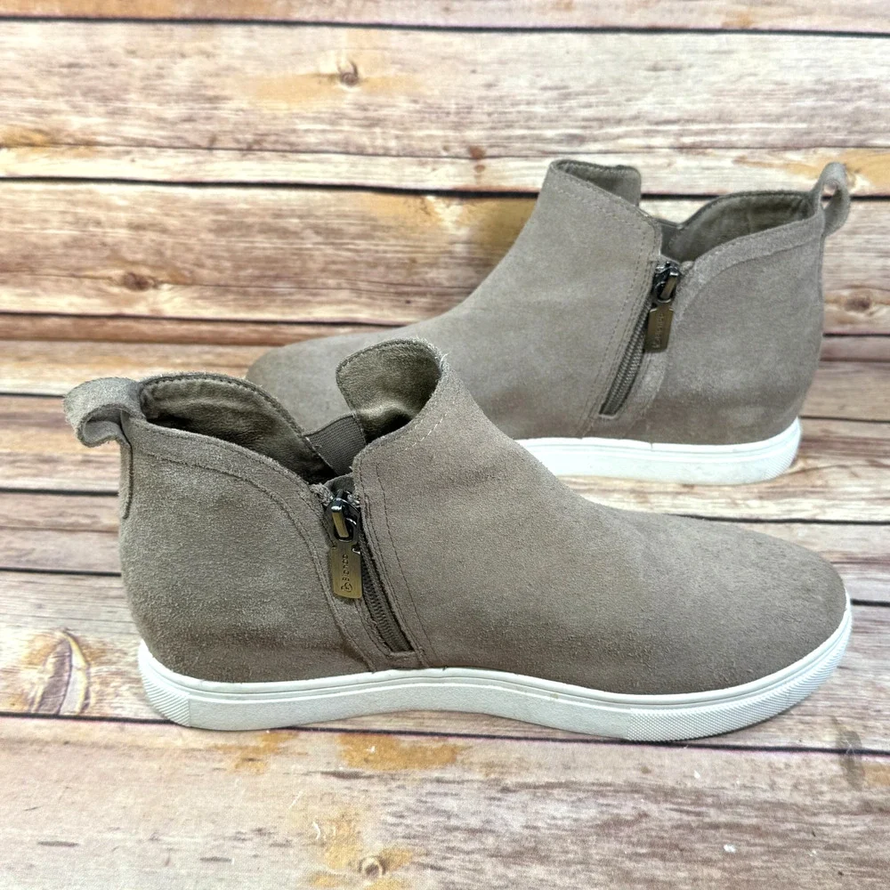 Blondo Womens Taupe Suelde Georgette Waterproof Hidden Wedge Sneaker 7.5M
